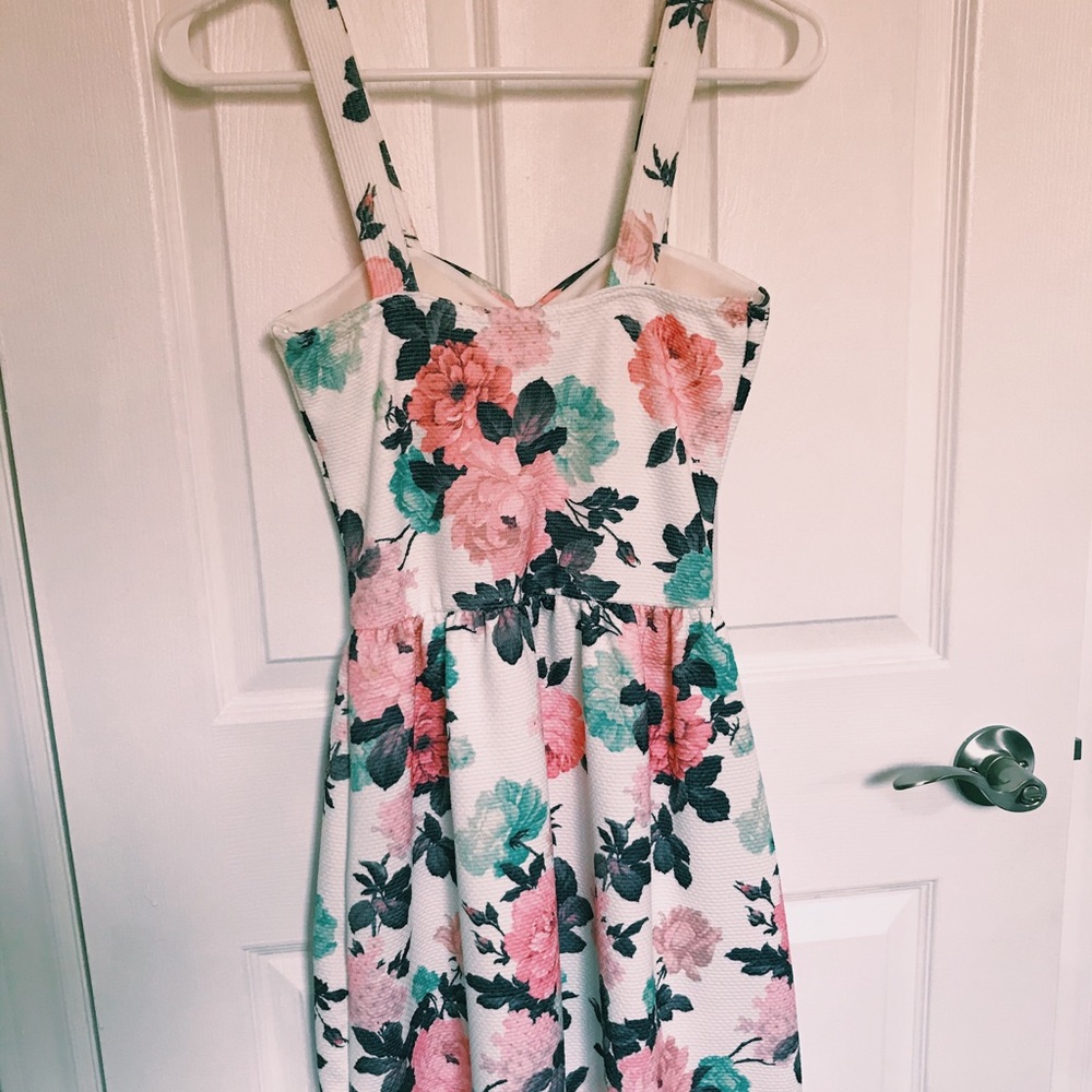 Floral dress - Picture 2 of 2